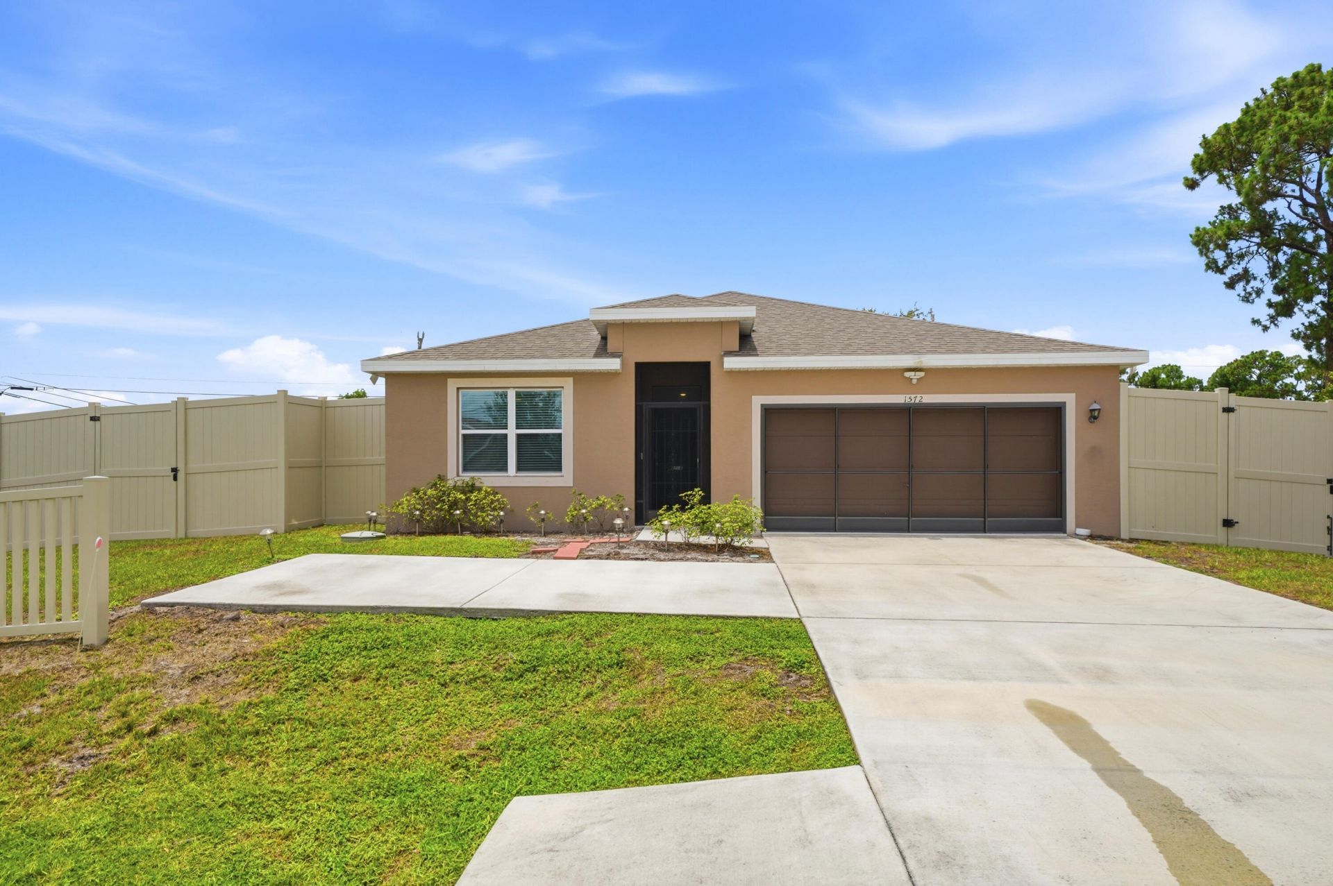 1572 SW Paar Drive, Port Saint Lucie, FL 34953 Photo
