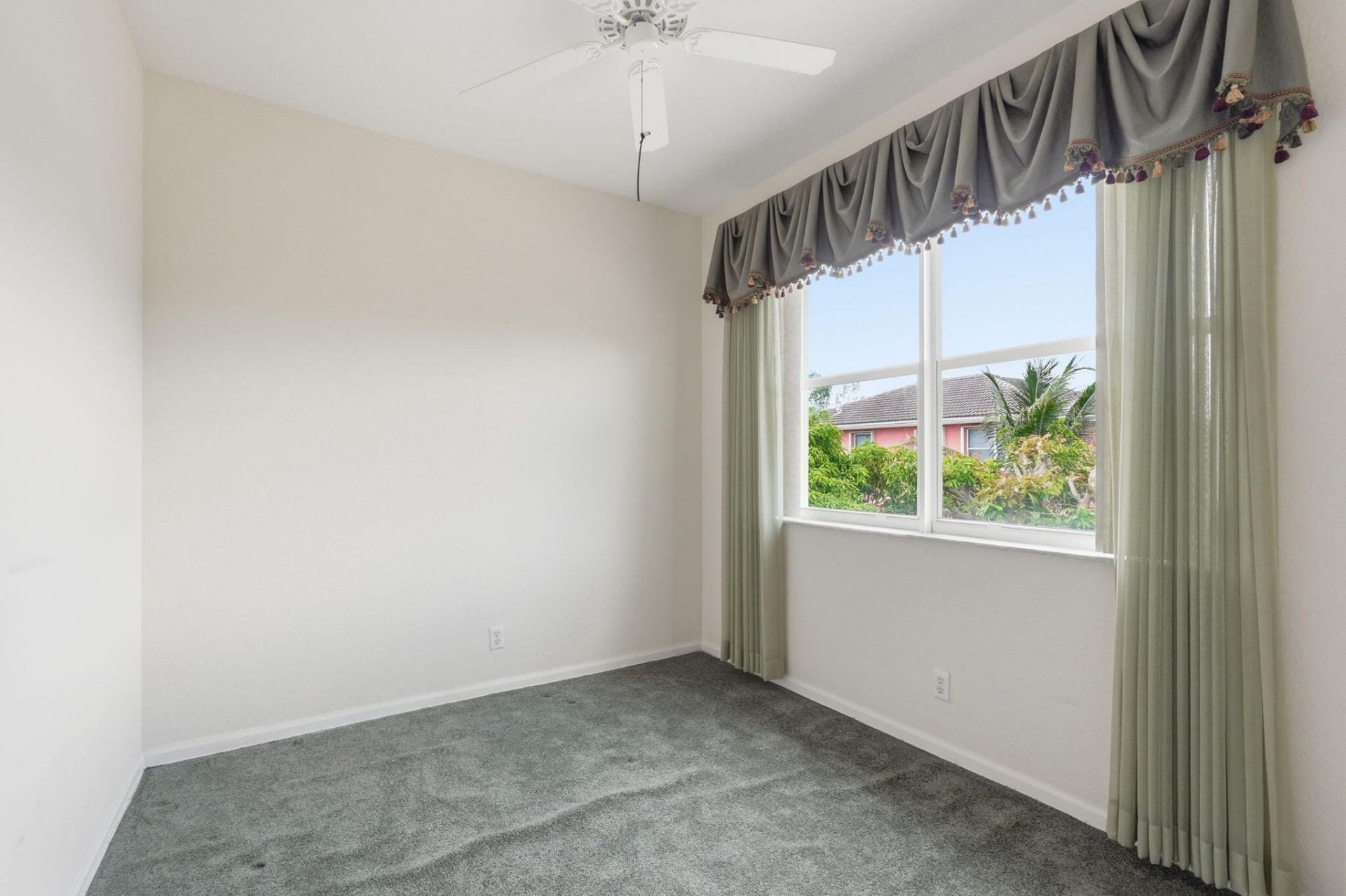 3956 Torres Circle, West Palm Beach, FL 33409 Photo