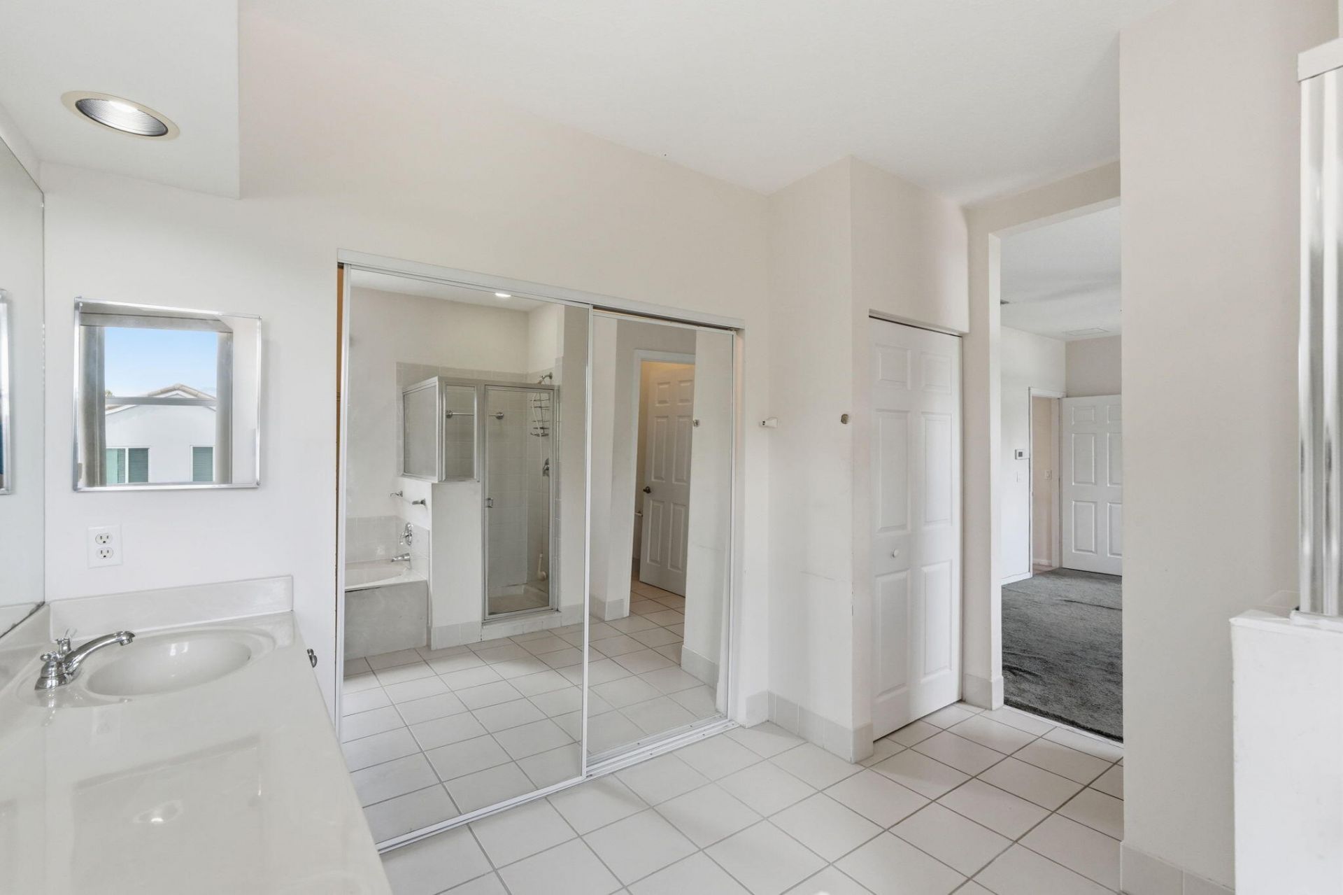 3956 Torres Circle, West Palm Beach, FL 33409 Photo