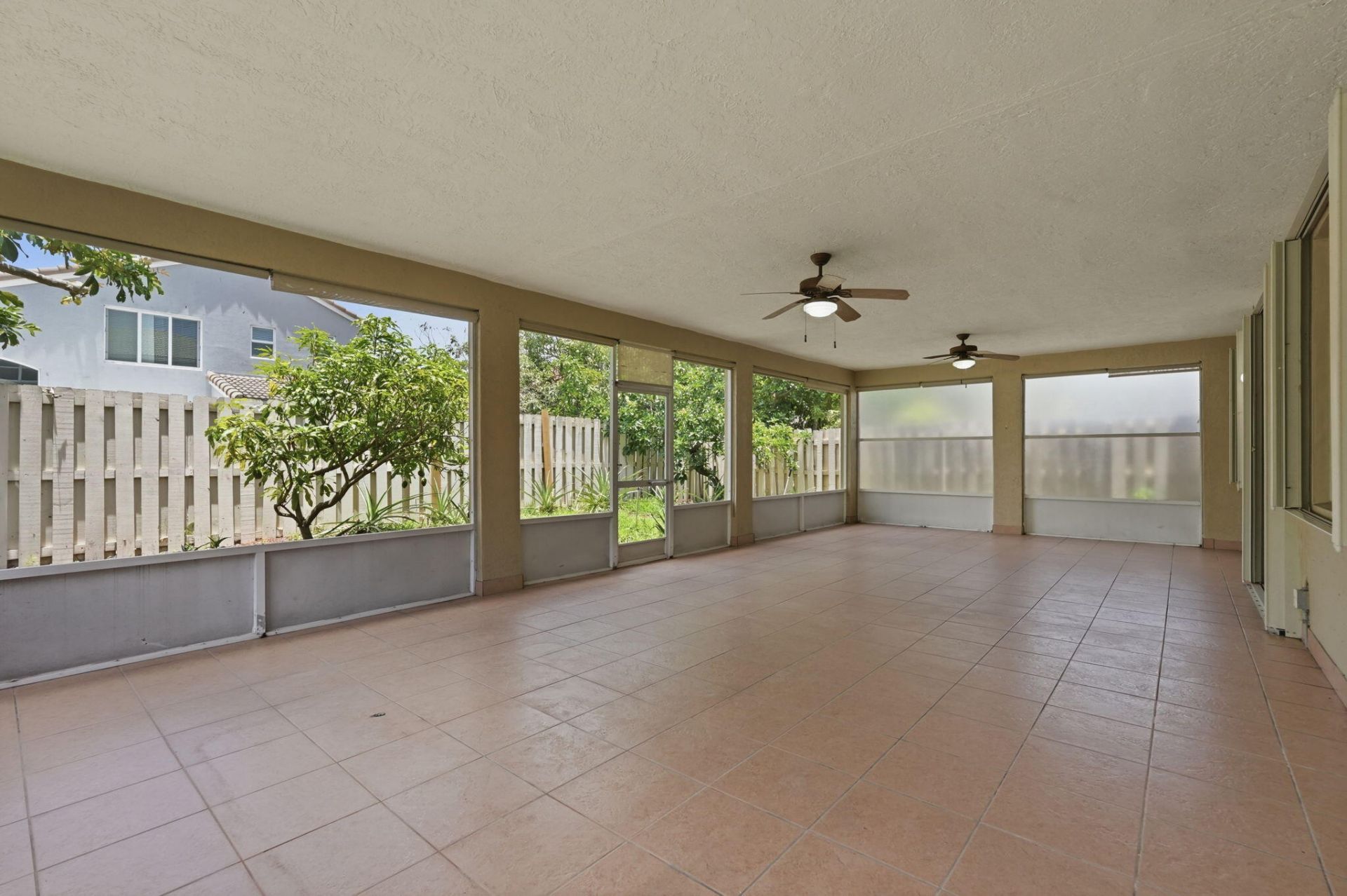 3956 Torres Circle, West Palm Beach, FL 33409 Photo