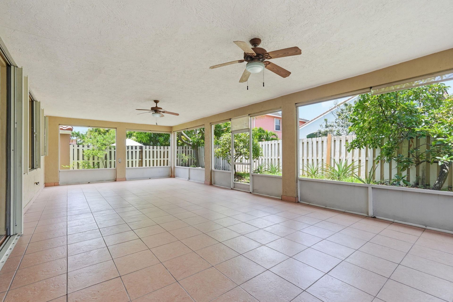 3956 Torres Circle, West Palm Beach, FL 33409 Photo