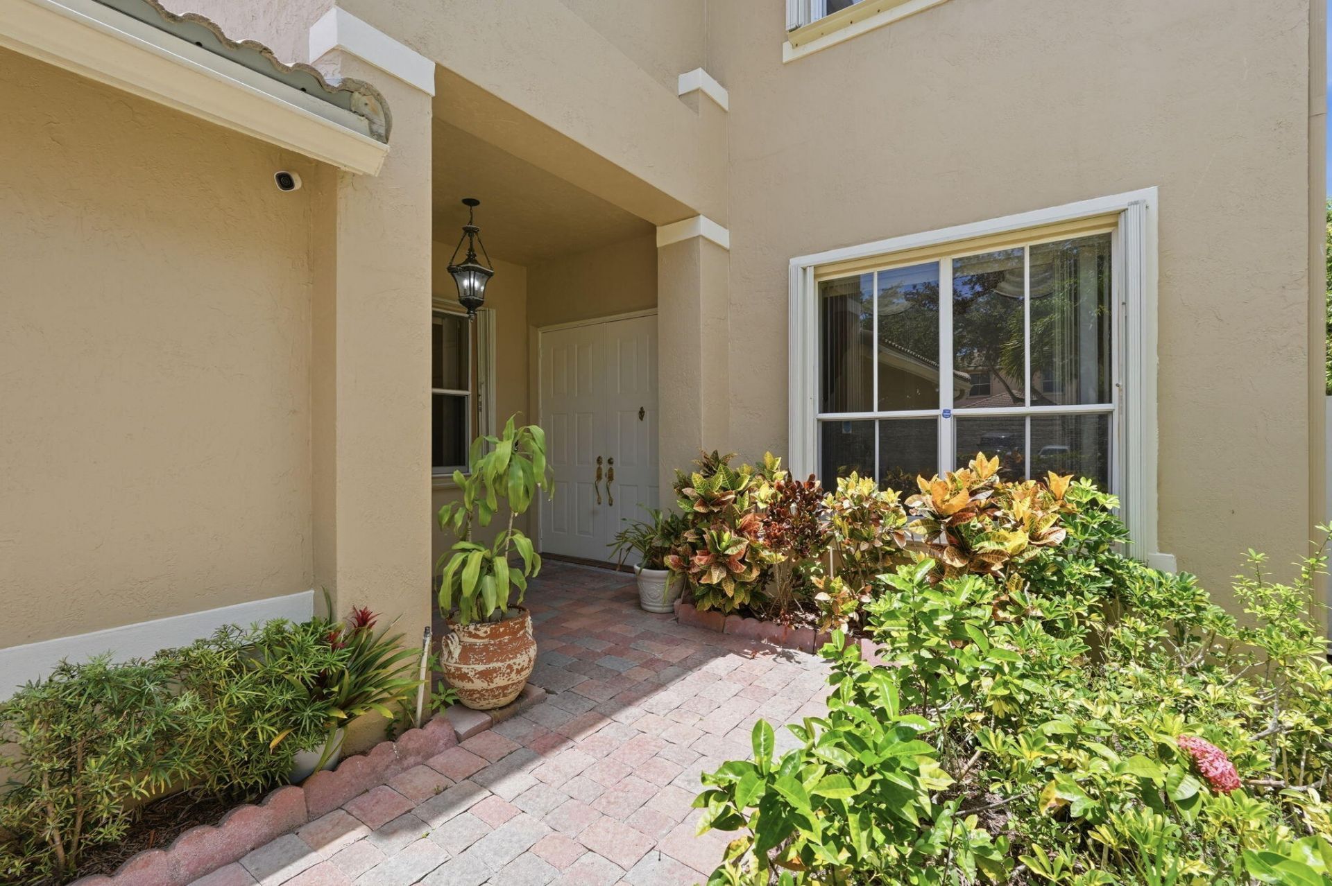3956 Torres Circle, West Palm Beach, FL 33409 Photo