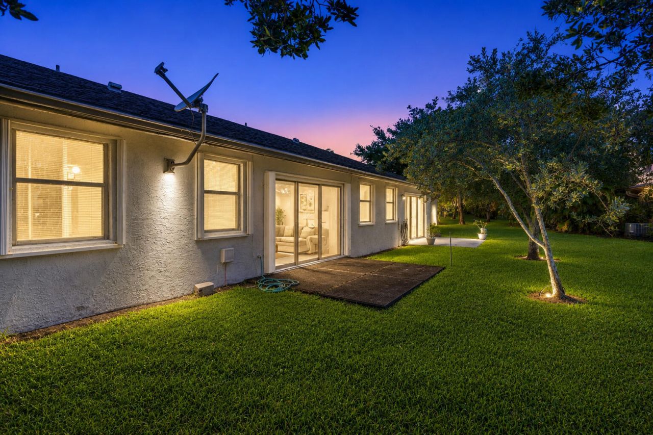 8108 NW 100th Lane, Tamarac, FL 33321 Photo
