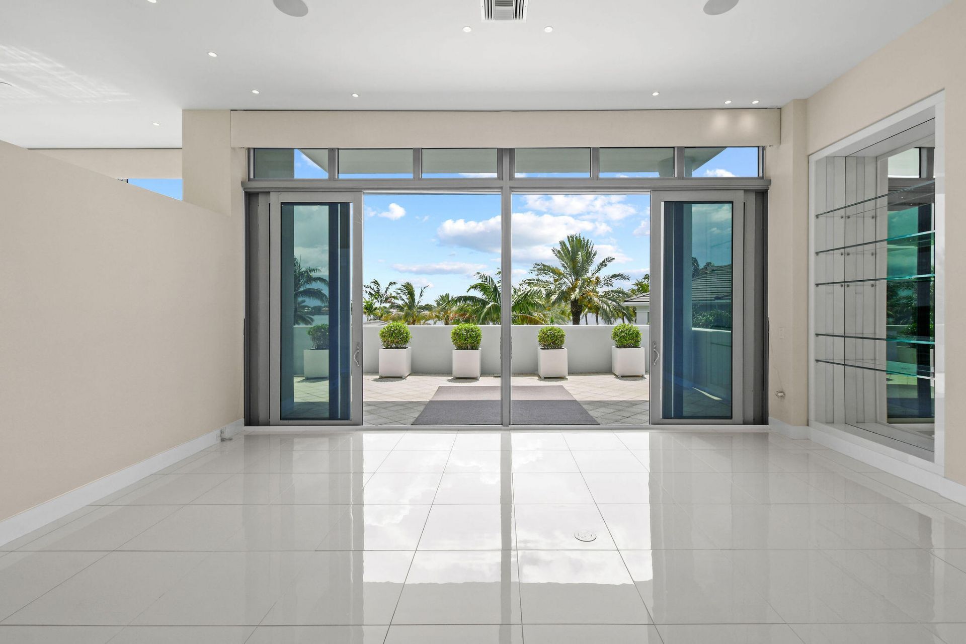2 Water Club Way, Unit 301, North Palm Beach, FL 33408 Photo