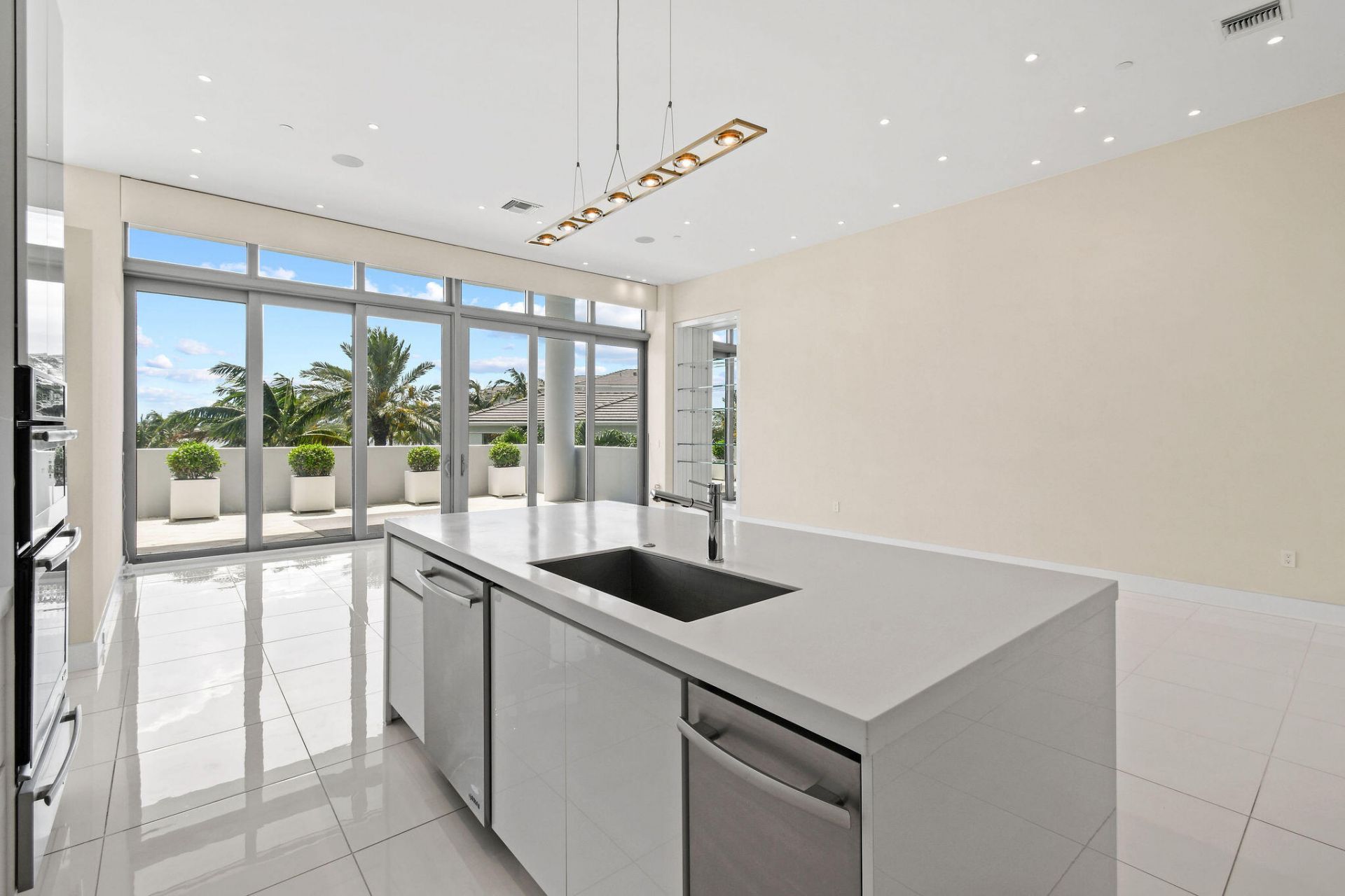 2 Water Club Way, Unit 301, North Palm Beach, FL 33408 Photo
