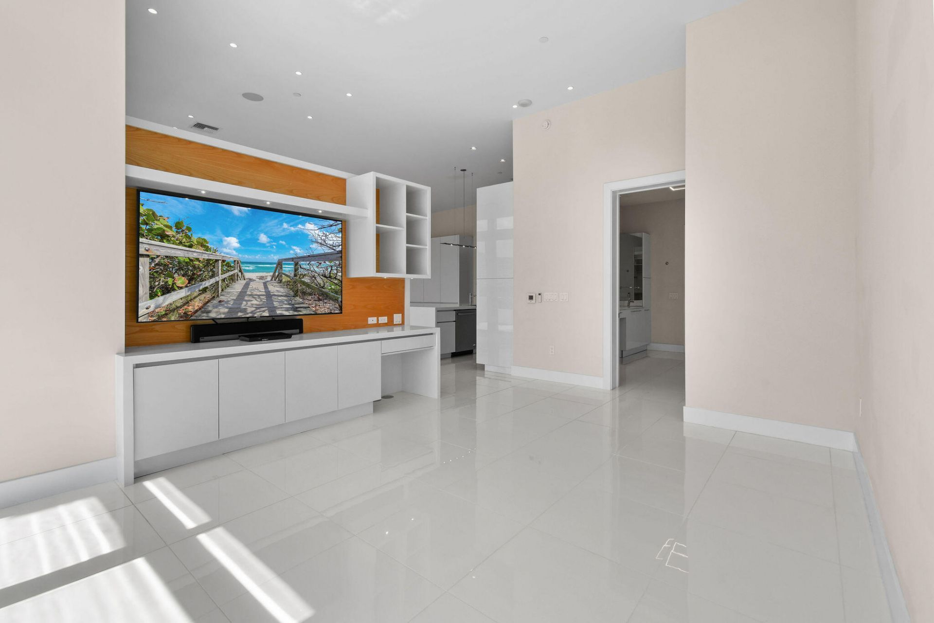 2 Water Club Way, Unit 301, North Palm Beach, FL 33408 Photo