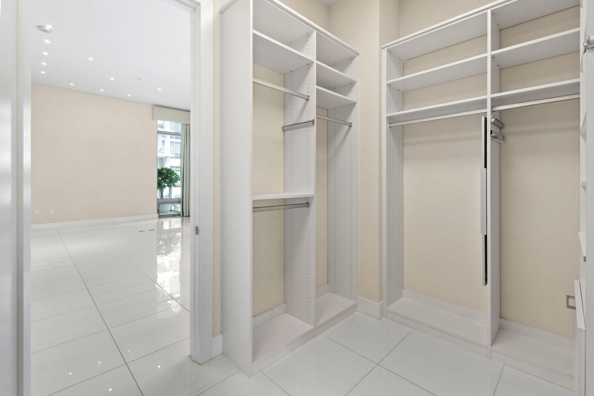 2 Water Club Way, Unit 301, North Palm Beach, FL 33408 Photo