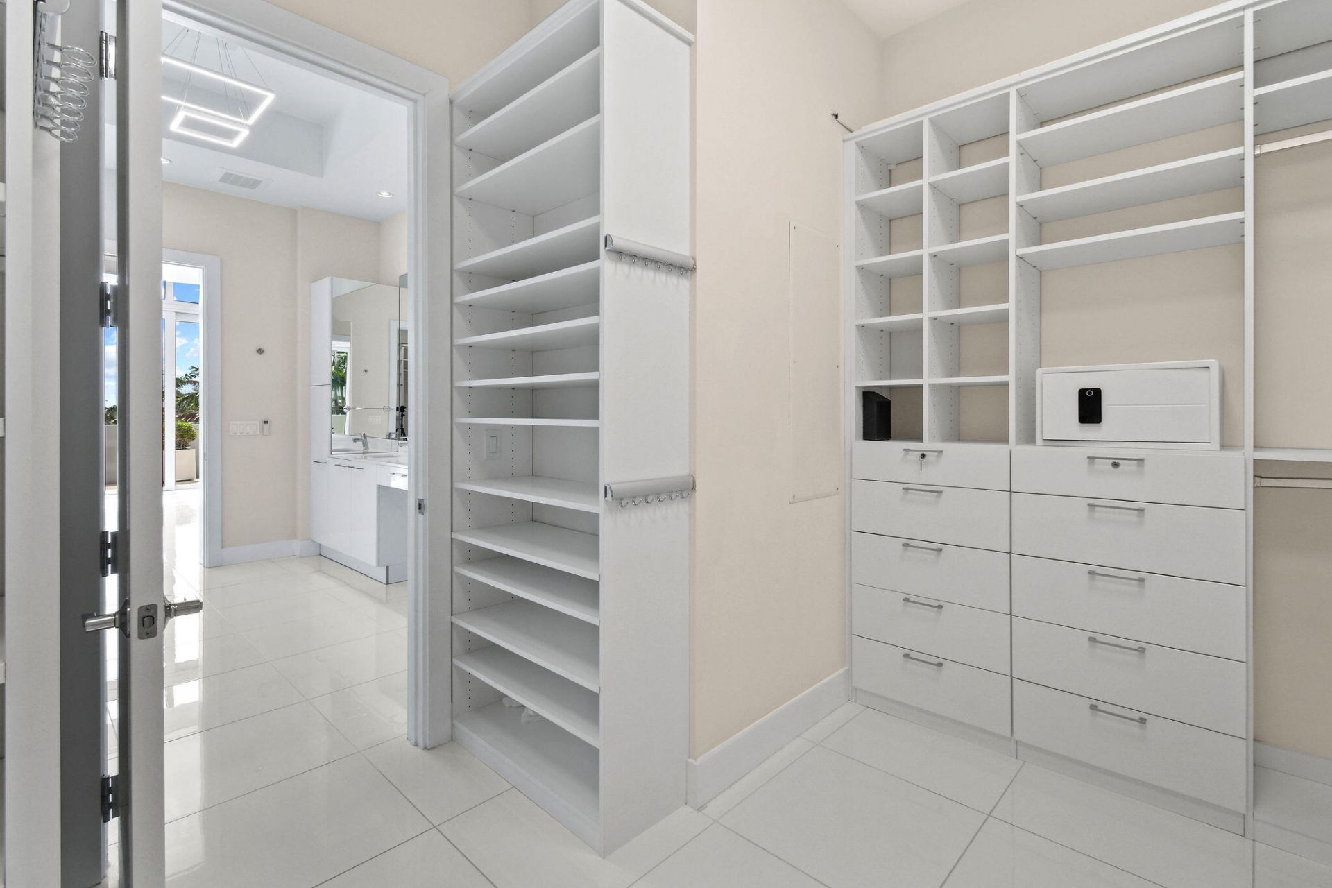 2 Water Club Way, Unit 301, North Palm Beach, FL 33408 Photo