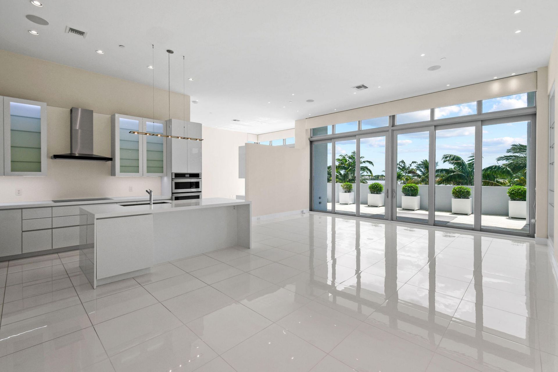 2 Water Club Way, Unit 301, North Palm Beach, FL 33408 Photo