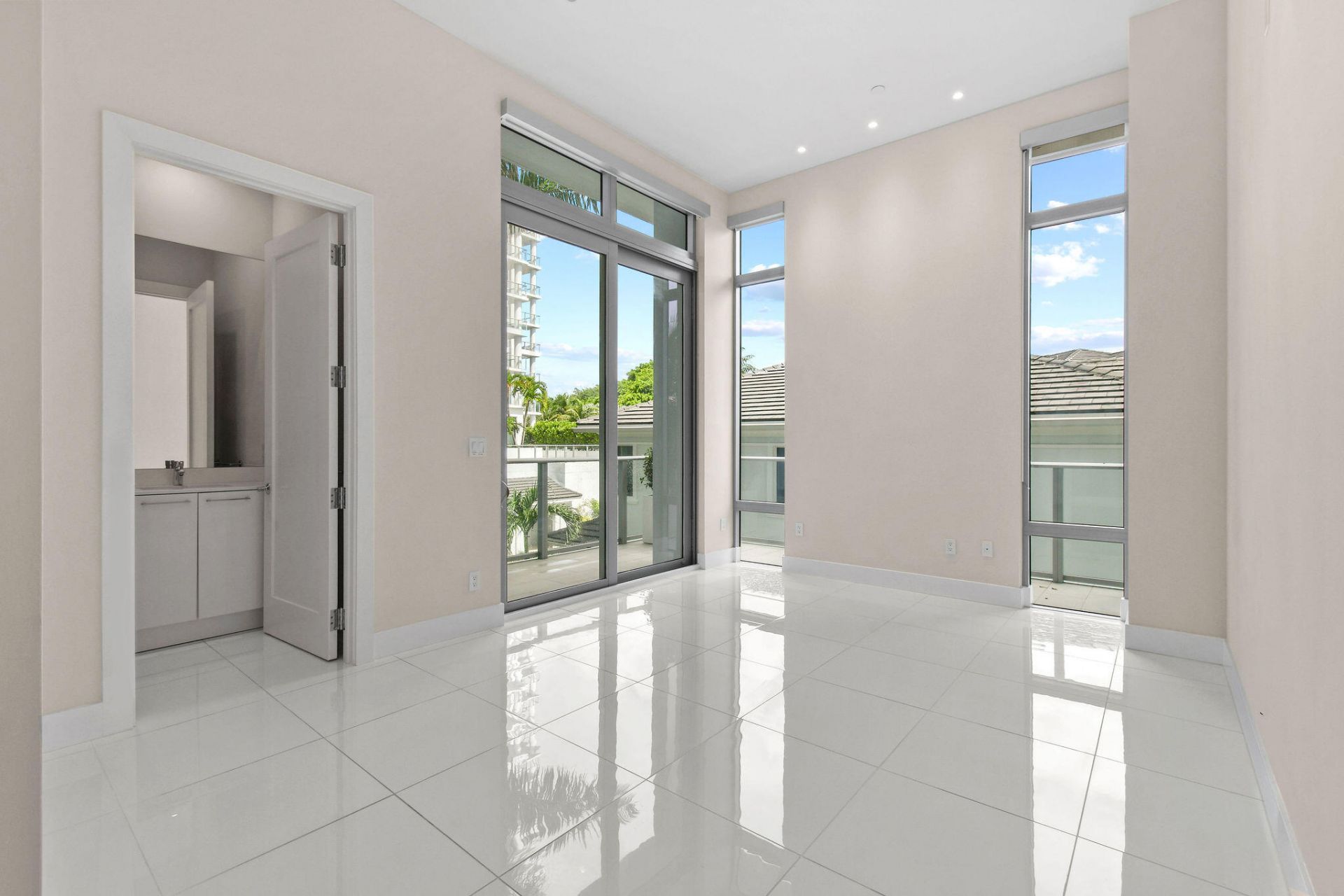2 Water Club Way, Unit 301, North Palm Beach, FL 33408 Photo