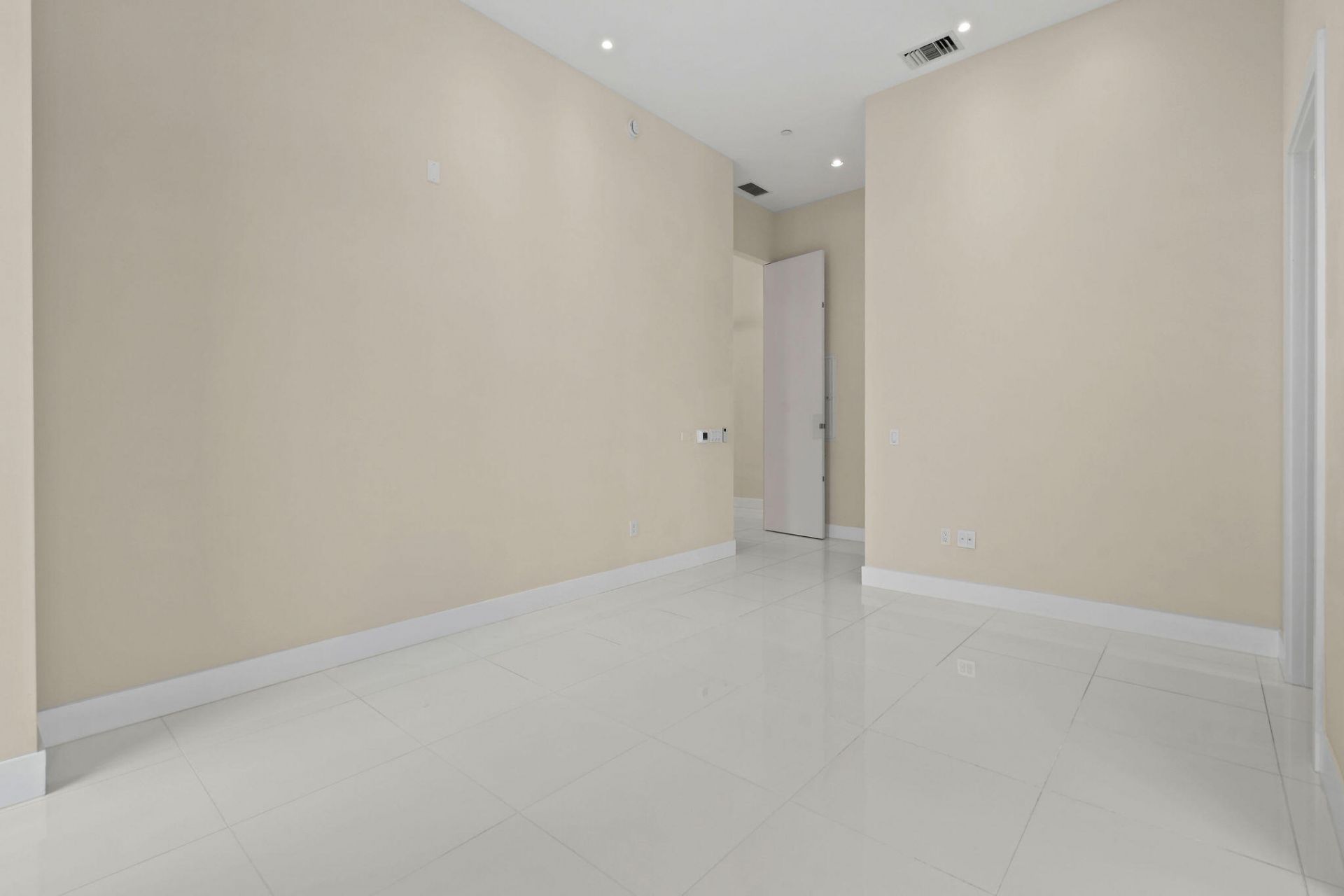 2 Water Club Way, Unit 301, North Palm Beach, FL 33408 Photo