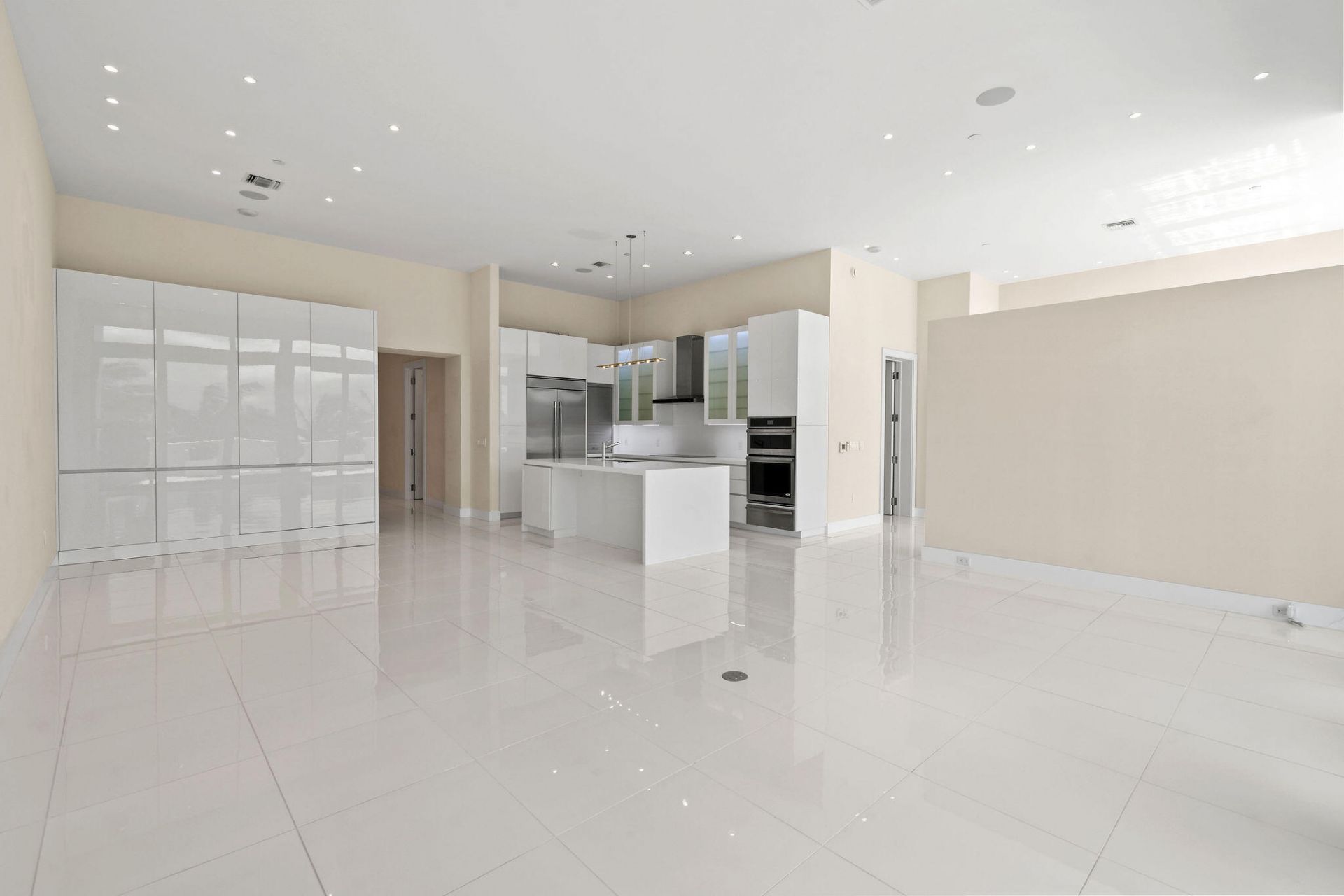 2 Water Club Way, Unit 301, North Palm Beach, FL 33408 Photo