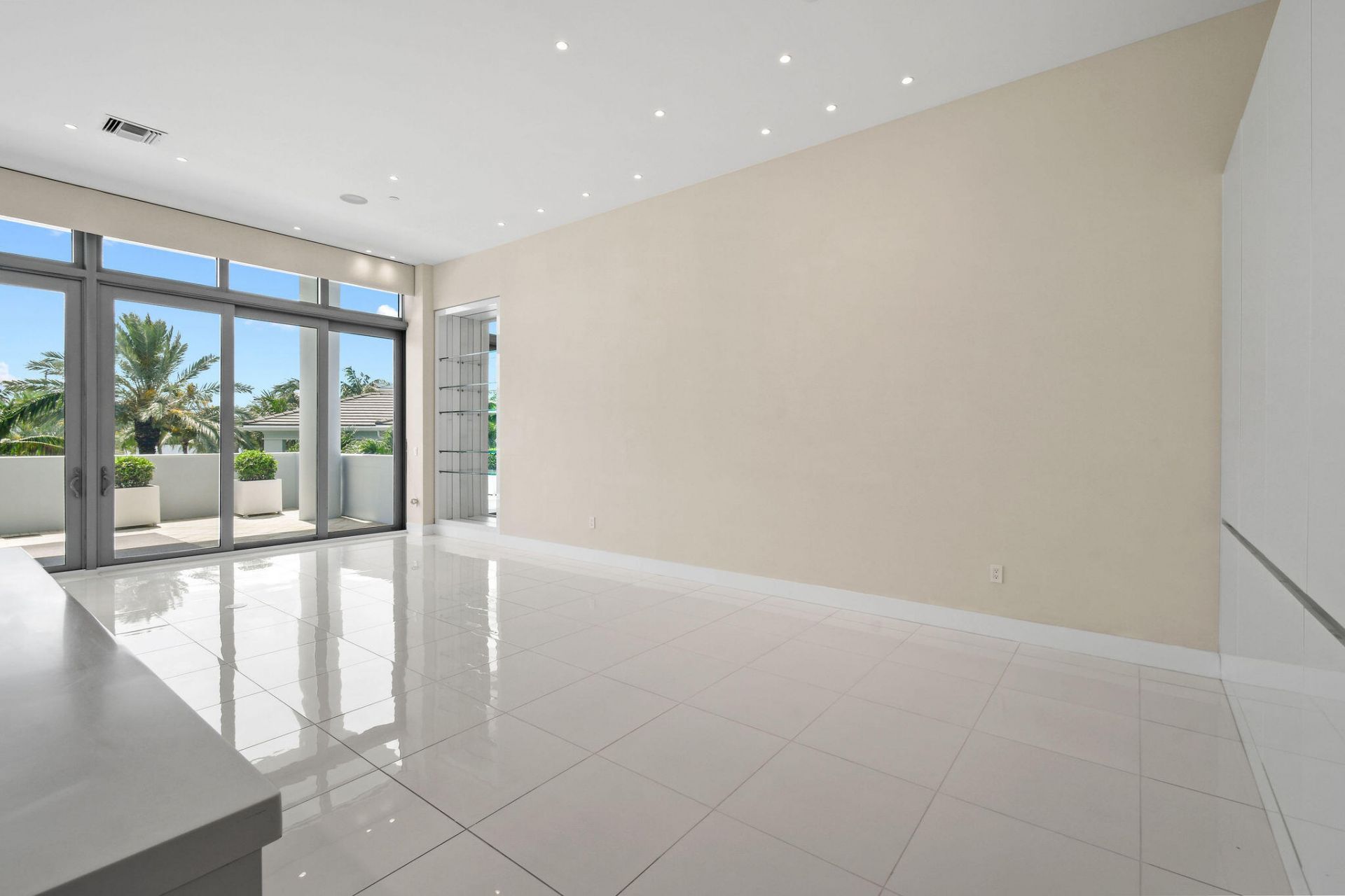 2 Water Club Way, Unit 301, North Palm Beach, FL 33408 Photo