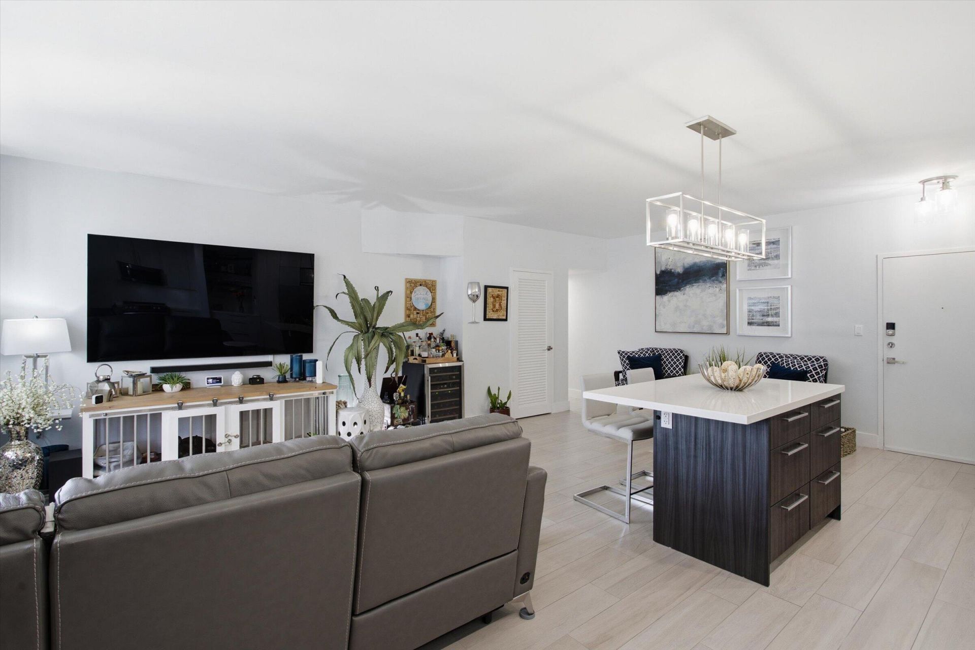 4747 Collins Avenue, Unit 1109, Miami Beach, FL 33140 Photo