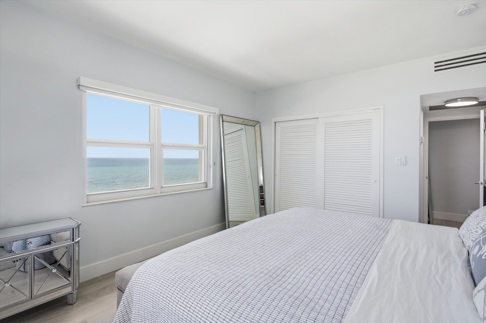 4747 Collins Avenue, Unit 1109, Miami Beach, FL 33140 Photo