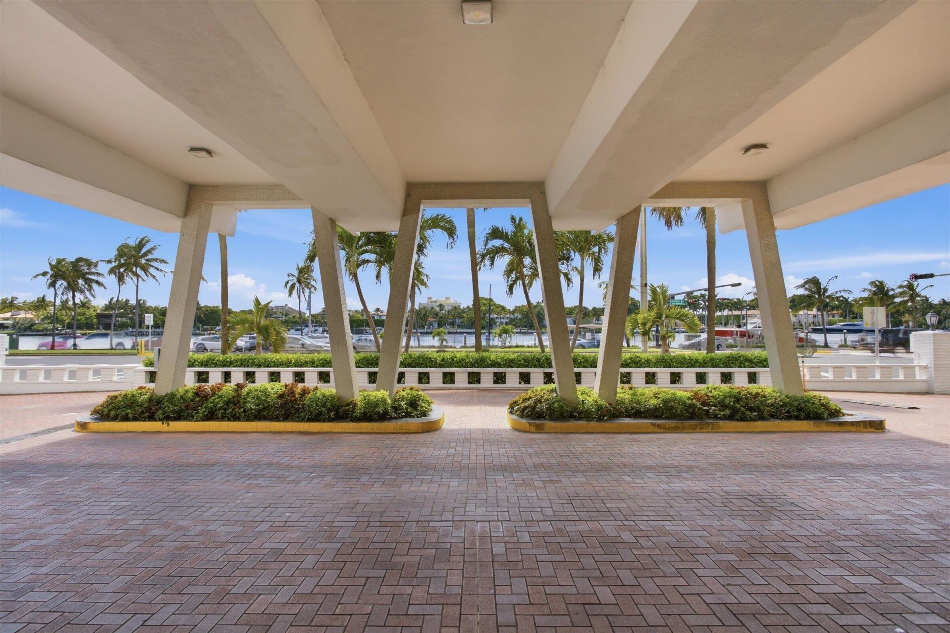 4747 Collins Avenue, Unit 1109, Miami Beach, FL 33140 Photo