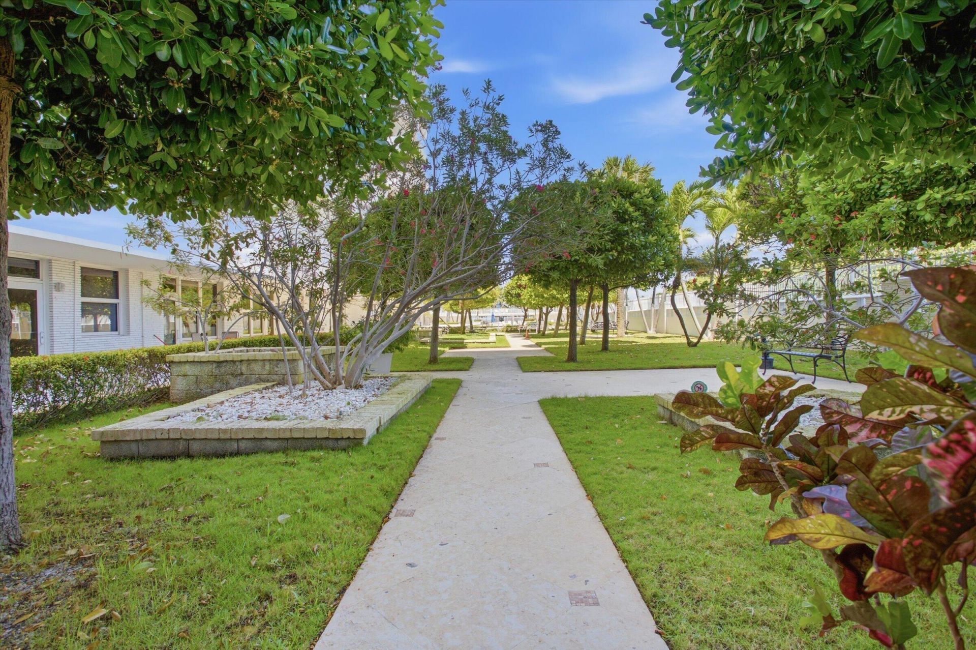 4747 Collins Avenue, Unit 1109, Miami Beach, FL 33140 Photo