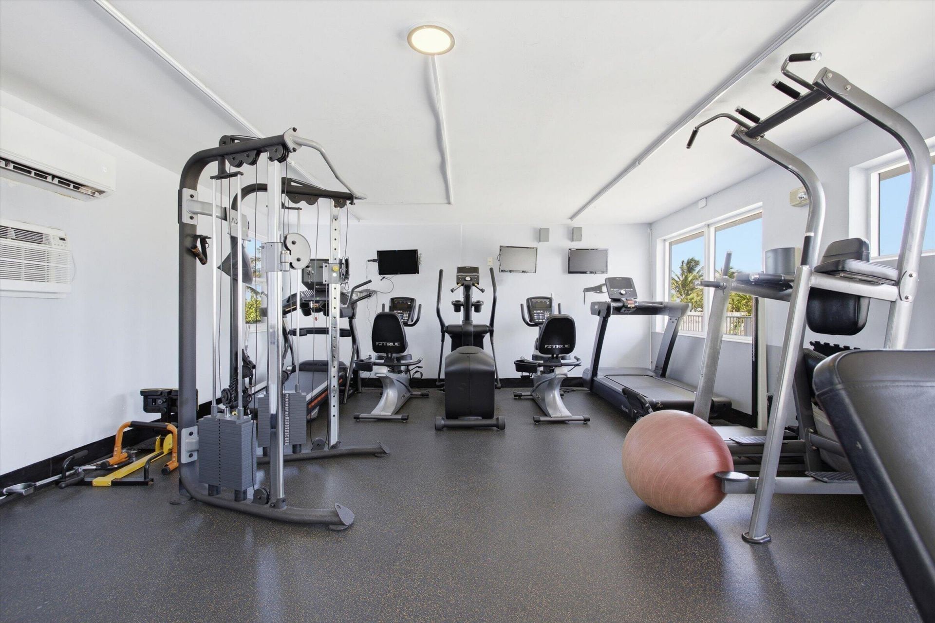 4747 Collins Avenue, Unit 1109, Miami Beach, FL 33140 Photo