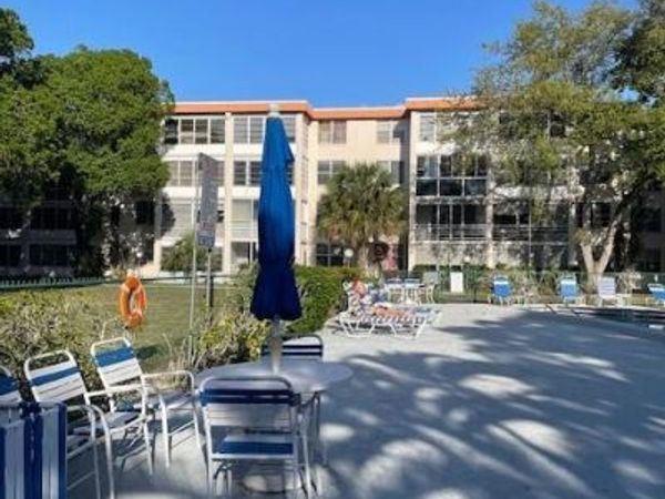 2649 NW 48th Terrace, Unit 433, Lauderdale Lakes, FL 33313