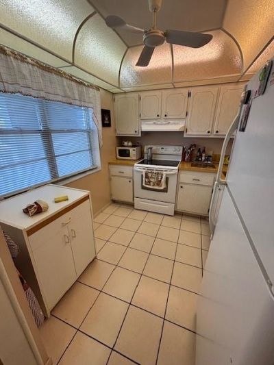 2649 NW 48th Terrace, Unit 433, Lauderdale Lakes, FL 33313 Photo