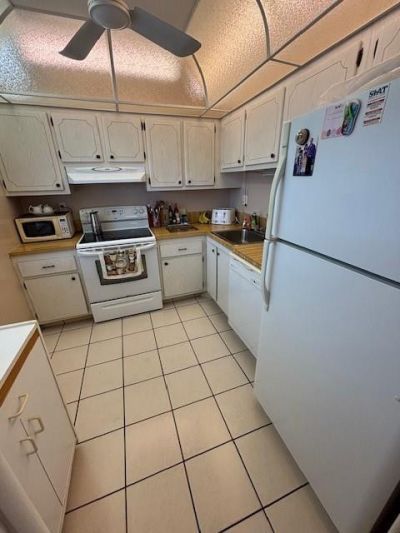 2649 NW 48th Terrace, Unit 433, Lauderdale Lakes, FL 33313 Photo