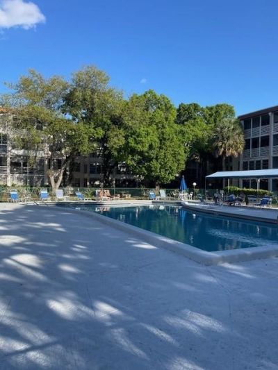 2649 NW 48th Terrace, Unit 433, Lauderdale Lakes, FL 33313 Photo