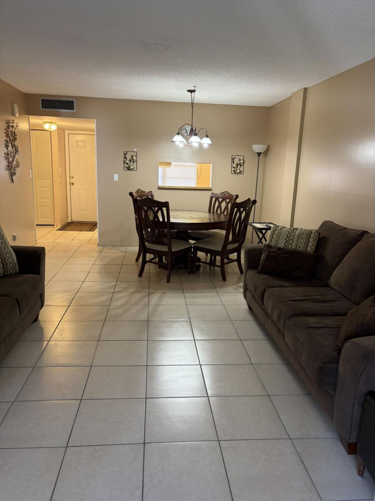 2649 NW 48th Terrace, Unit 433, Lauderdale Lakes, FL 33313 Photo
