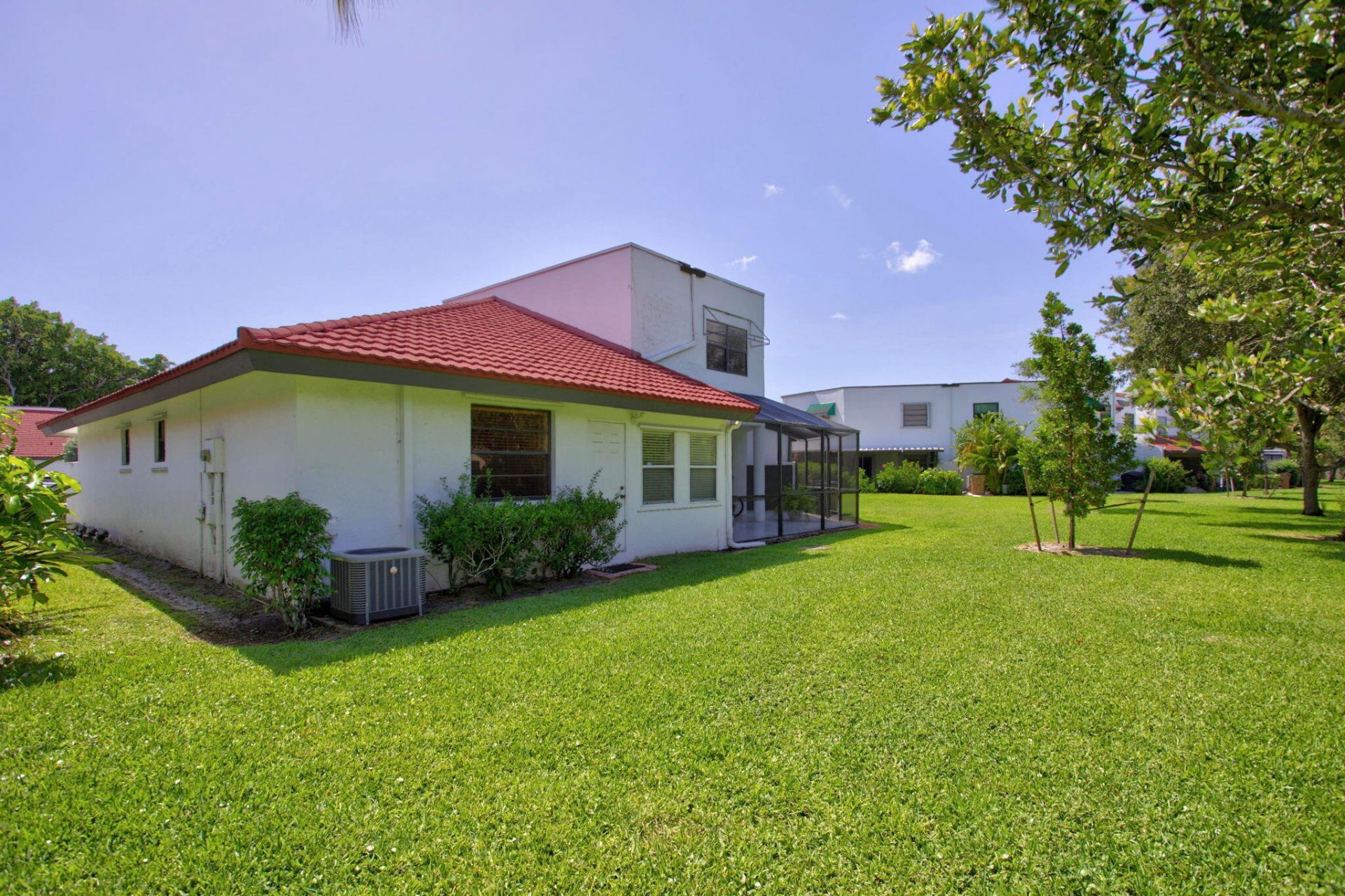 353 NW 36th Avenue, Deerfield Beach, FL 33442 Photo