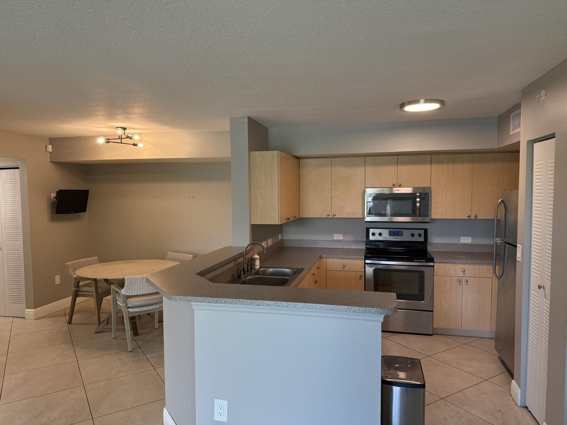 902 Villa Circle, Boynton Beach, FL 33435 Photo