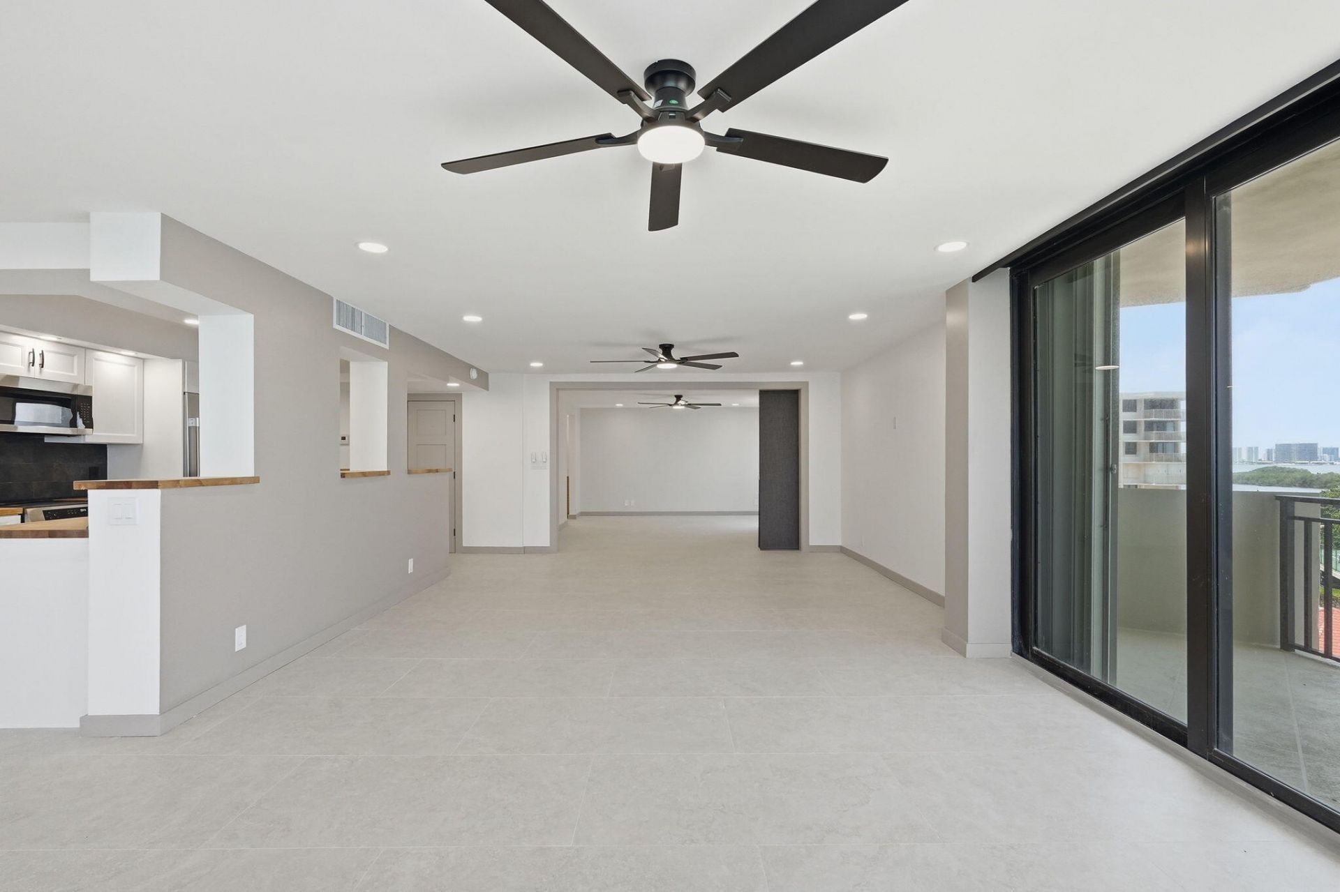 5460 N Ocean Drive, Unit 6a, Riviera Beach, FL 33404 Photo