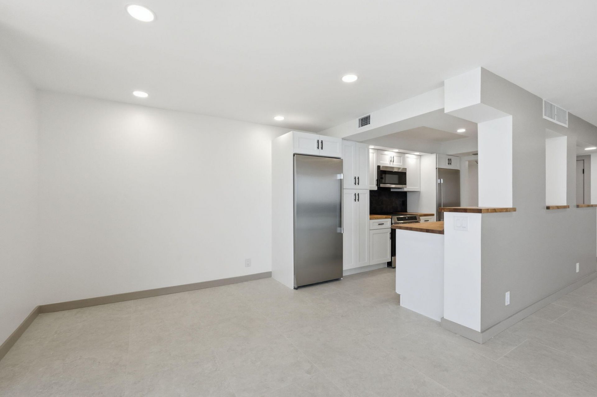 5460 N Ocean Drive, Unit 6a, Riviera Beach, FL 33404 Photo