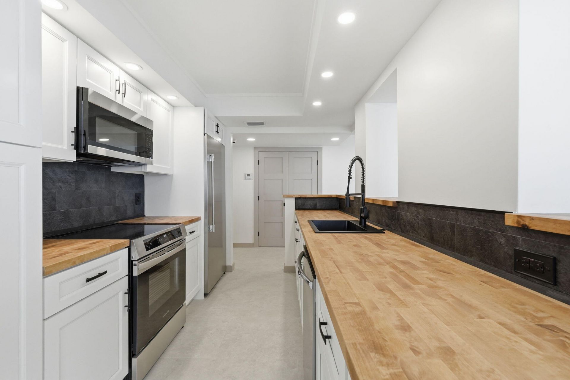 5460 N Ocean Drive, Unit 6a, Riviera Beach, FL 33404 Photo