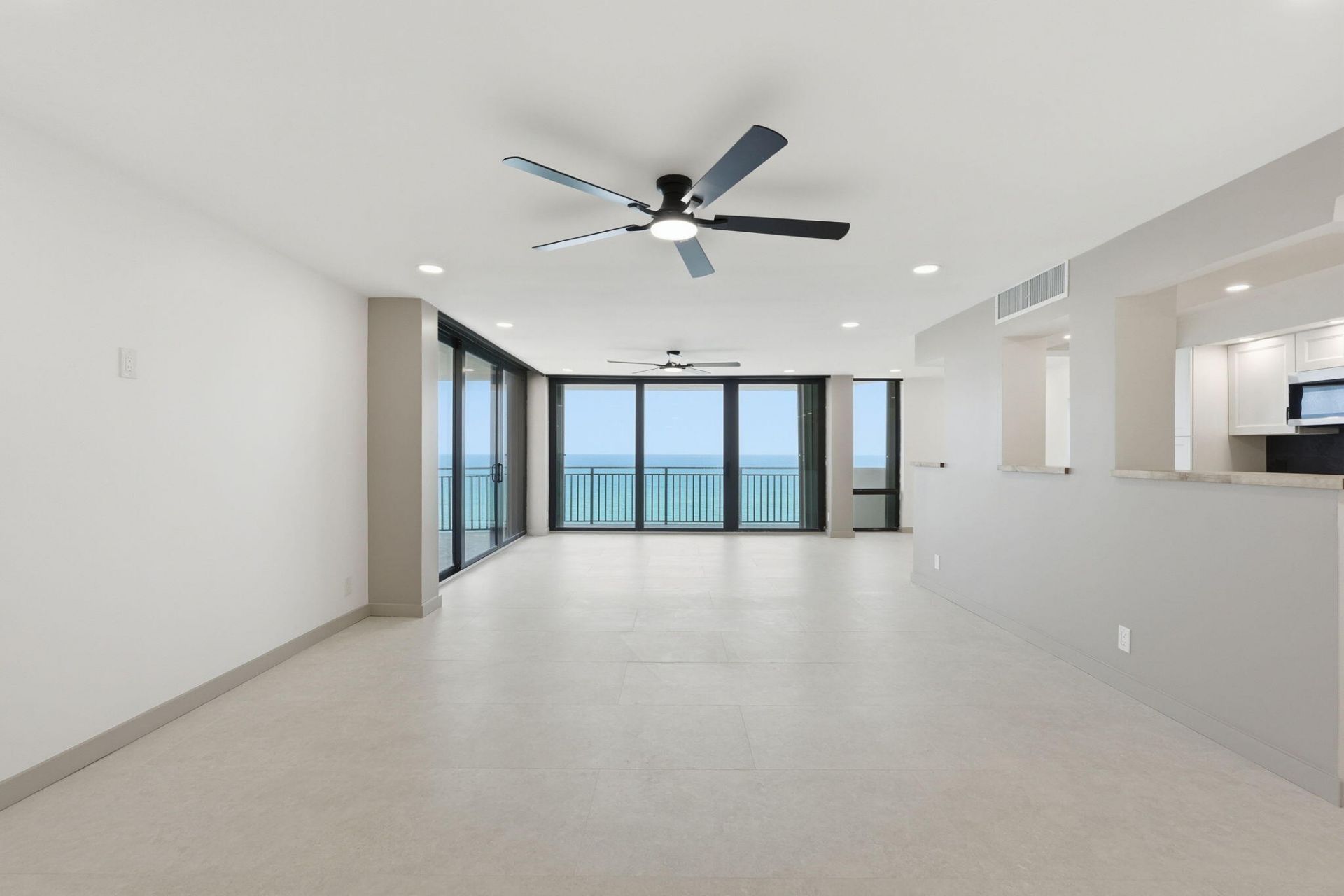 5460 N Ocean Drive, Unit 6a, Riviera Beach, FL 33404 Photo