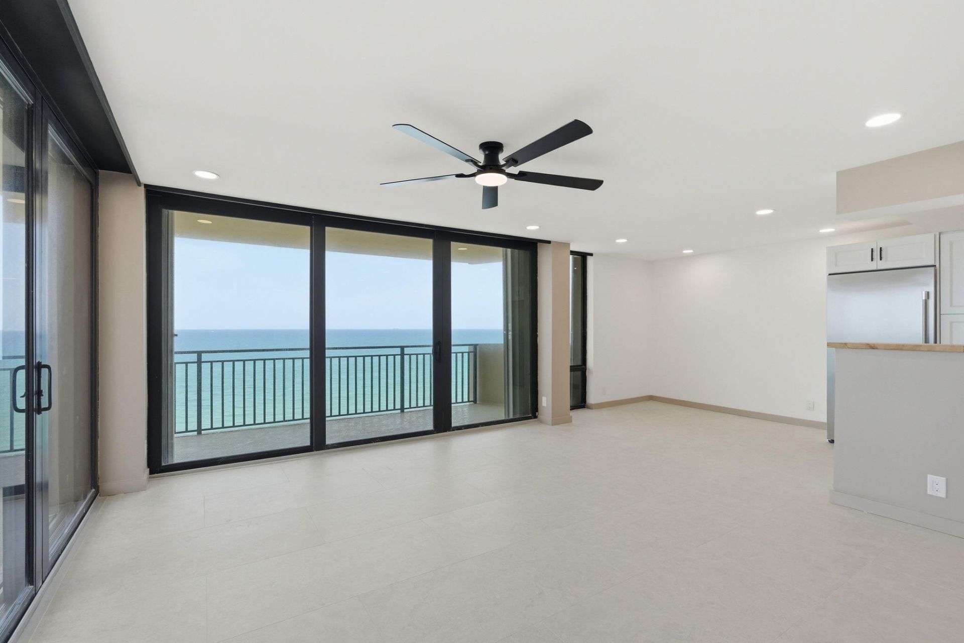 5460 N Ocean Drive, Unit 6a, Riviera Beach, FL 33404 Photo