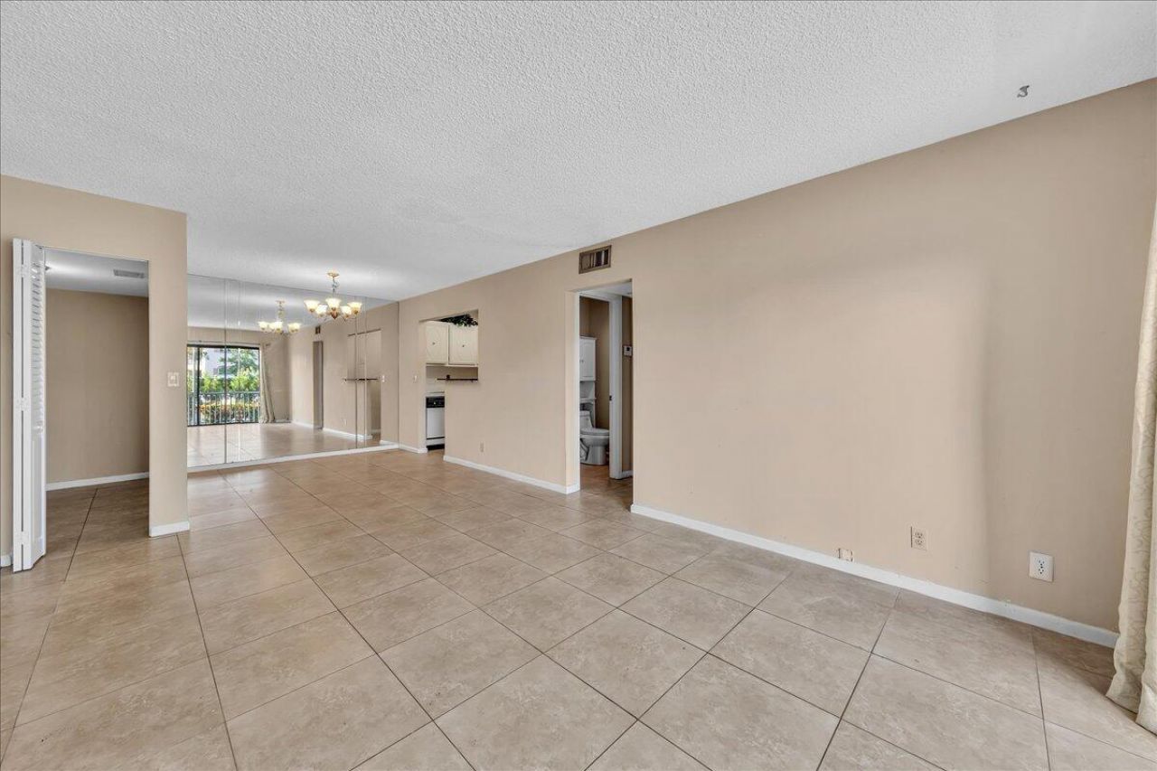 180 Cypress Club Drive, Unit 816, Pompano Beach, FL 33060 Photo