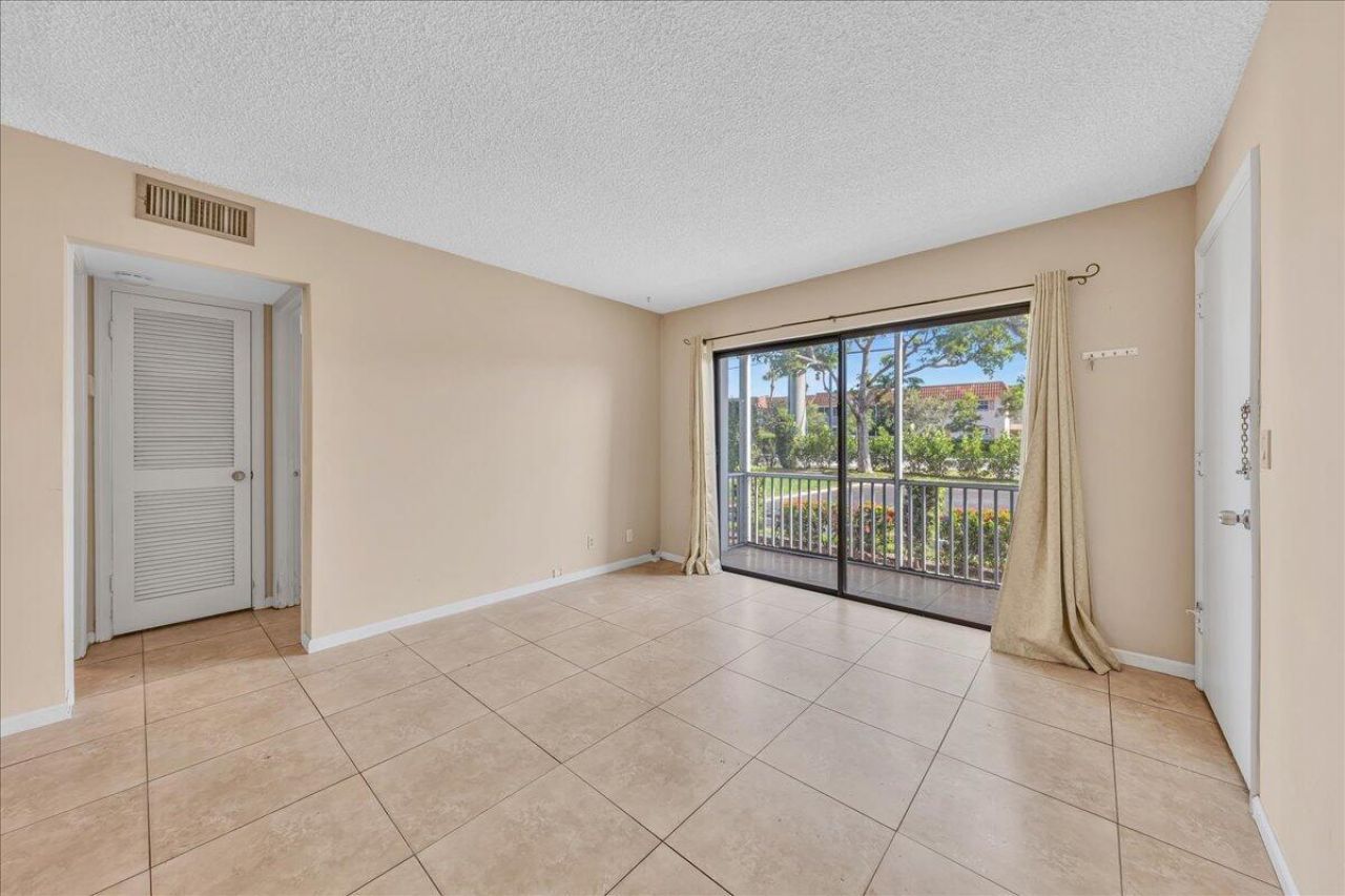 180 Cypress Club Drive, Unit 816, Pompano Beach, FL 33060 Photo