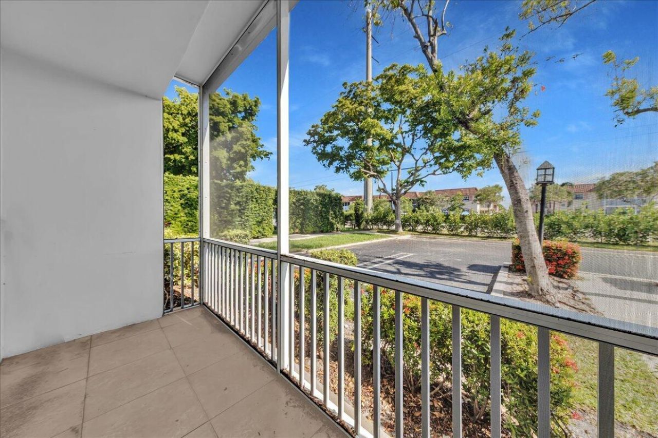 180 Cypress Club Drive, Unit 816, Pompano Beach, FL 33060 Photo