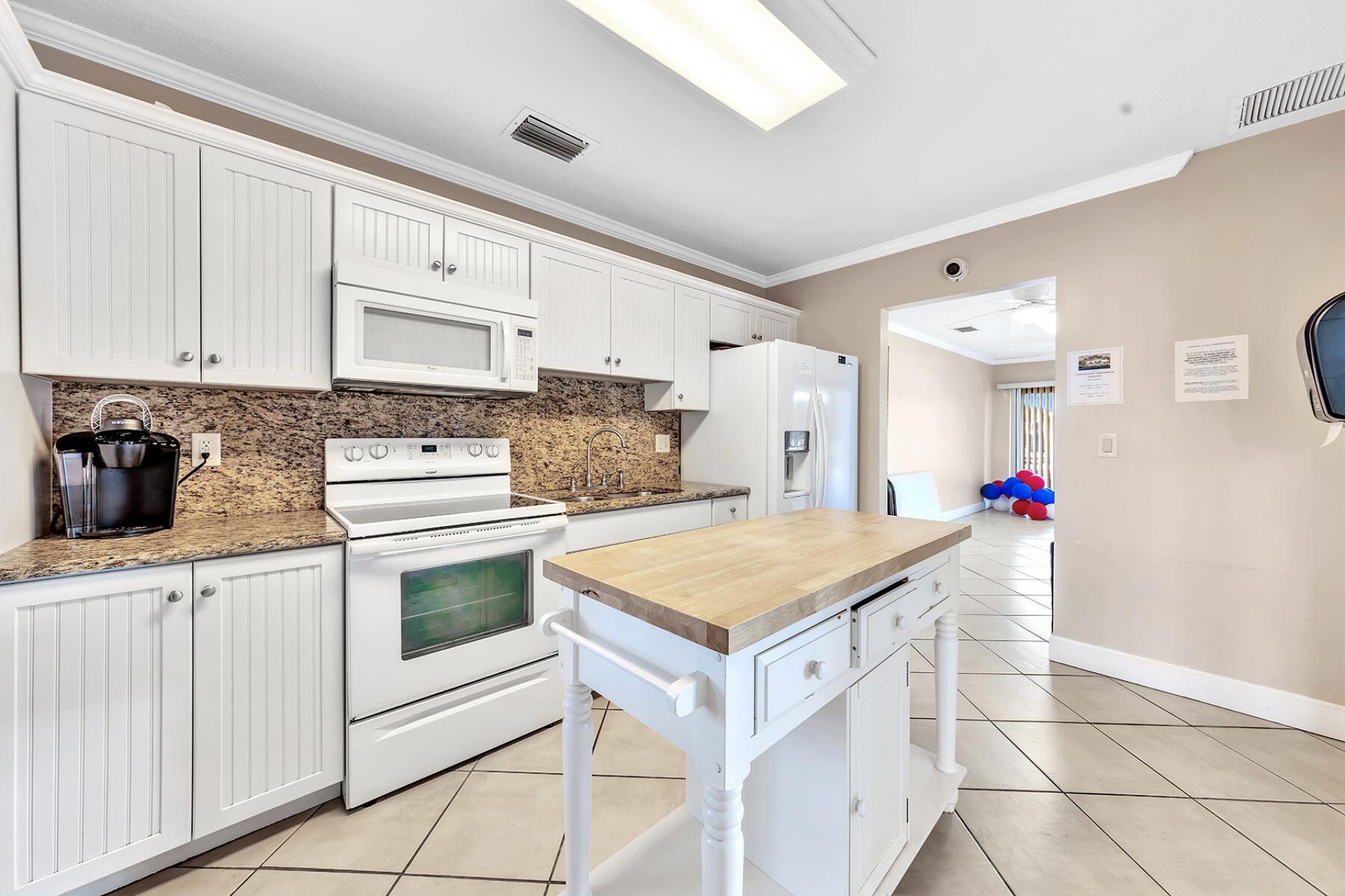 180 Cypress Club Drive, Unit 816, Pompano Beach, FL 33060 Photo