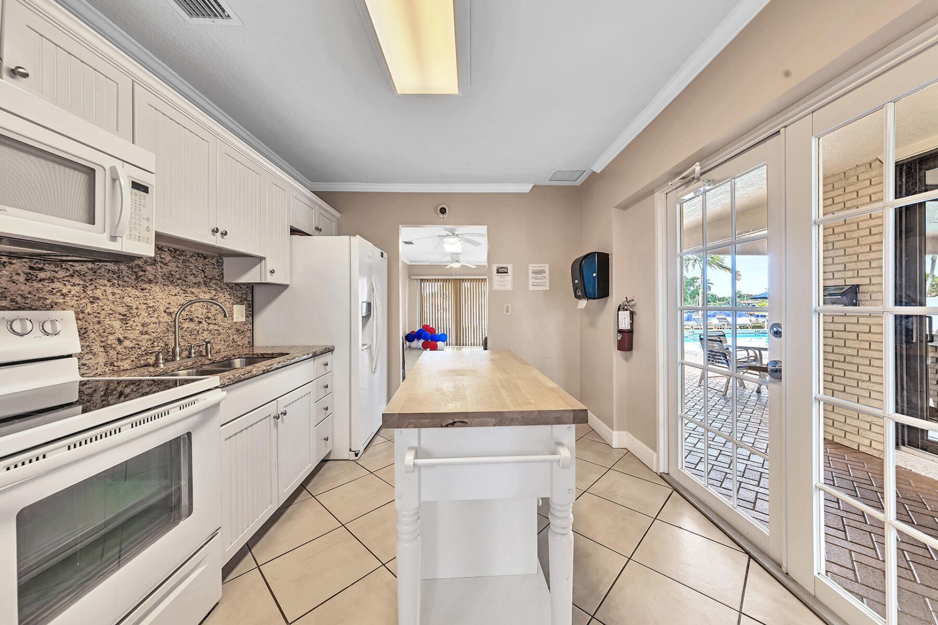 180 Cypress Club Drive, Unit 816, Pompano Beach, FL 33060 Photo