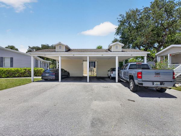 170 Maple Avenue W, Palm Beach Gardens, FL 33410