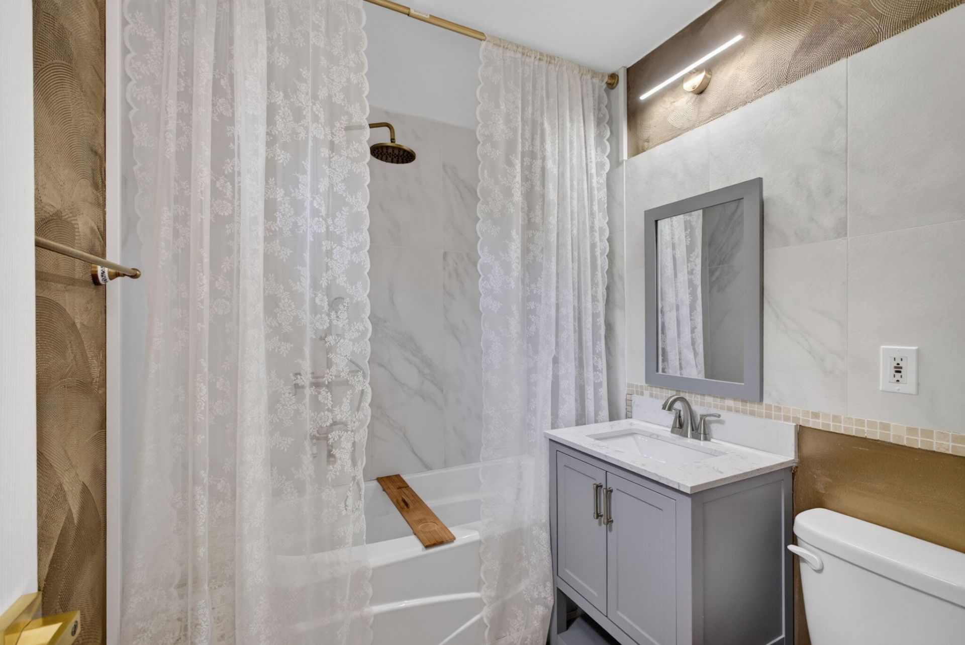 170 Maple Avenue W, Palm Beach Gardens, FL 33410 Photo