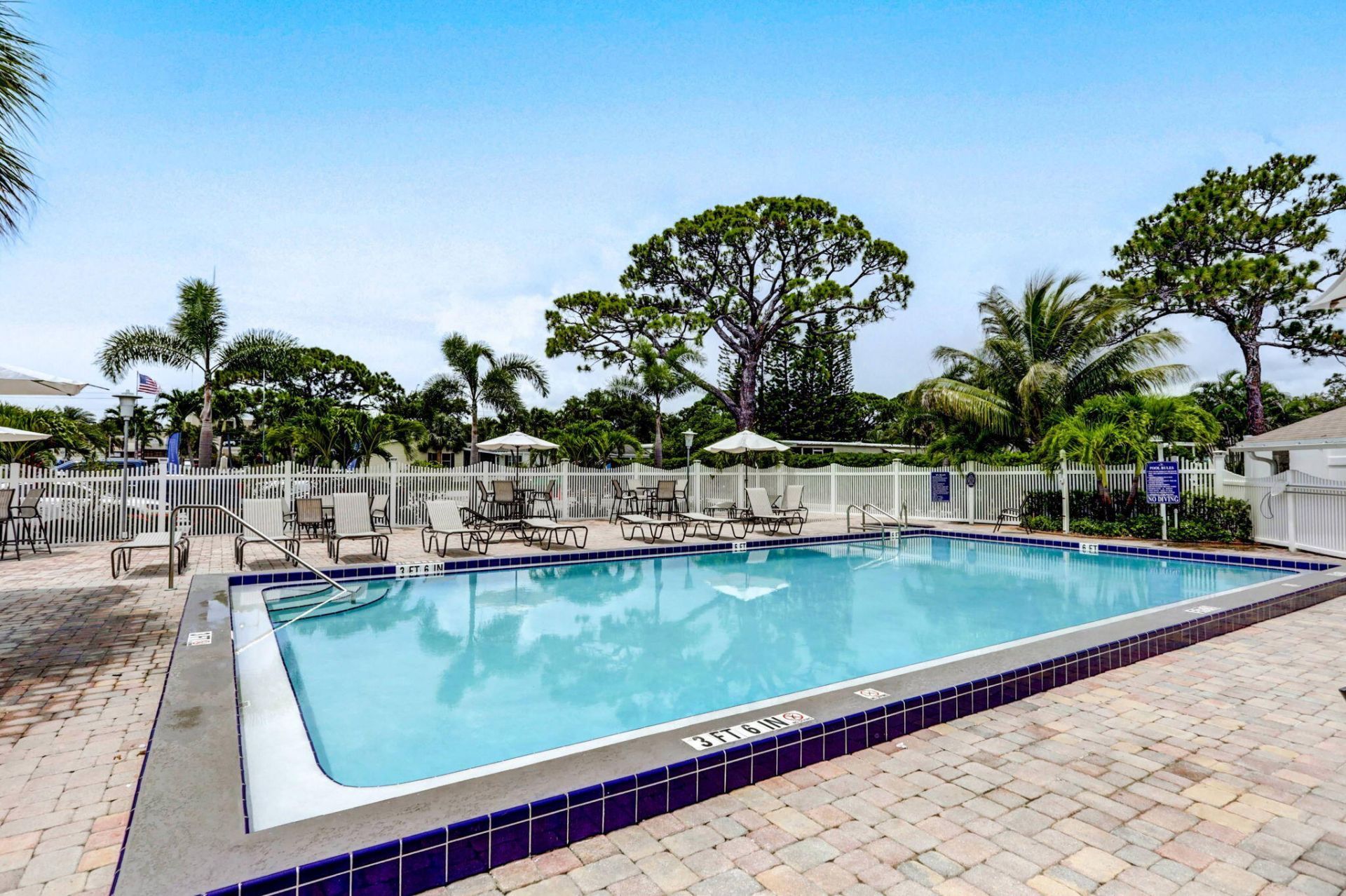 170 Maple Avenue W, Palm Beach Gardens, FL 33410 Photo