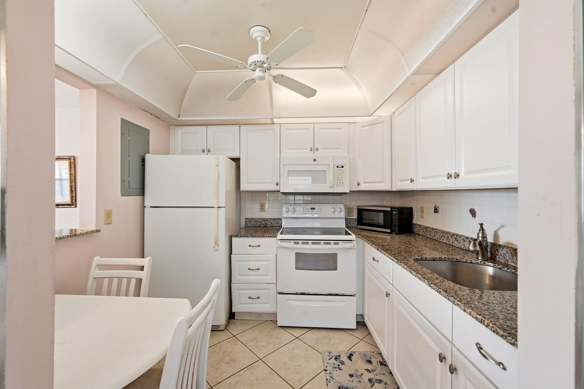 383 Saxony Lane, Unit H, Delray Beach, FL 33446 Photo