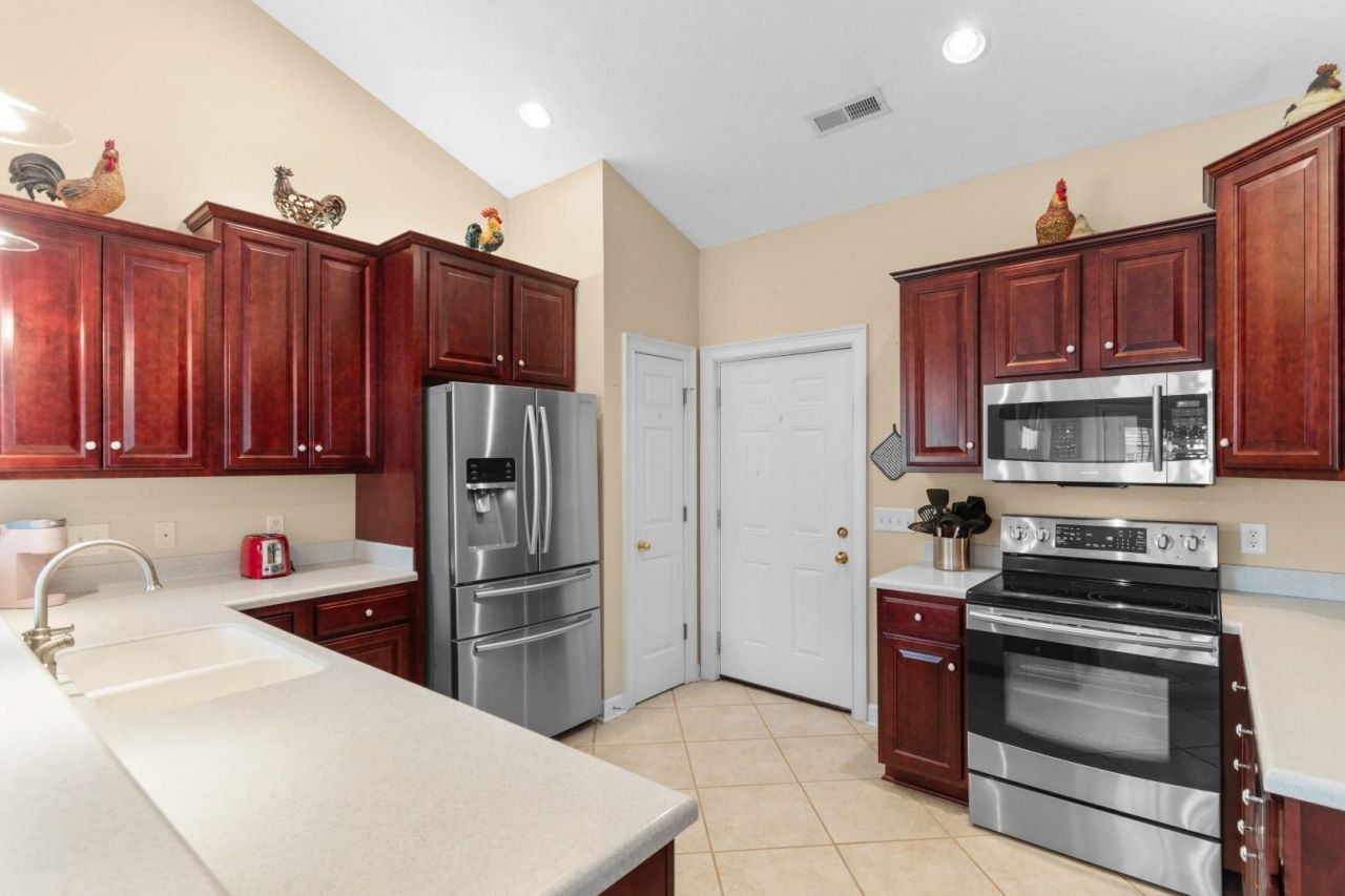 123 Ashworth Dr.  Photo 5