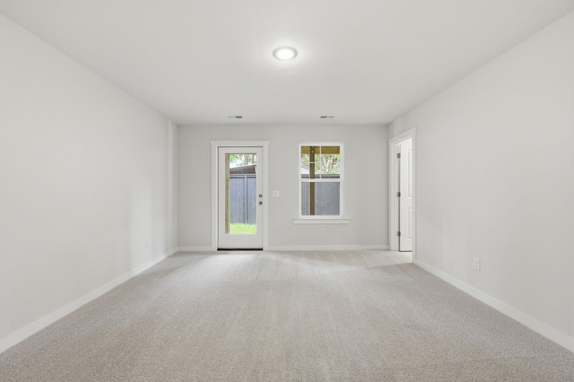128 Fernbank Road Court Photo 4