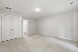 128 Fernbank Road Court photo 4