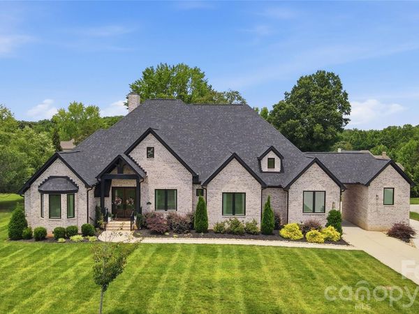 10035 Whispering Falls Avenue, Charlotte, NC 28227