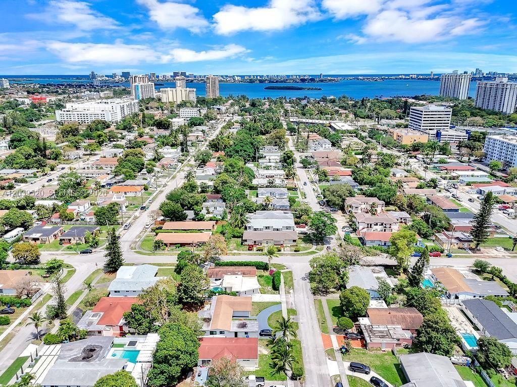Please Call For Address, Miami, FL 33161 Photo