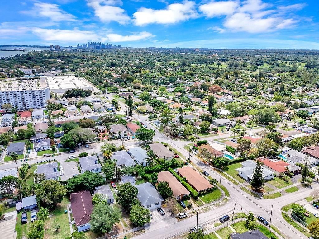 Please Call For Address, Miami, FL 33161 Photo