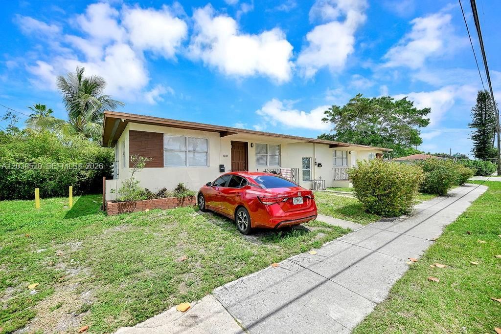 Please Call For Address, Miami, FL 33161 Photo